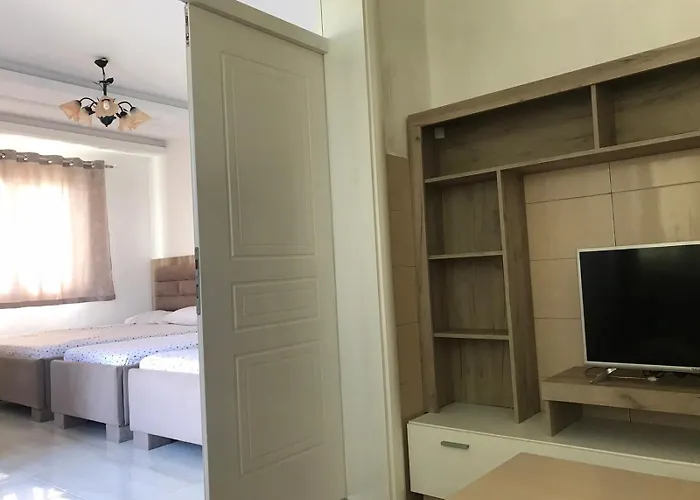 Rei Apartments